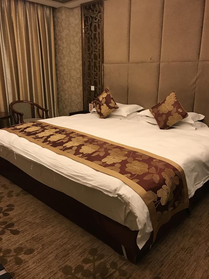Huayu Paradise International Hotel Lhasa Esterno foto